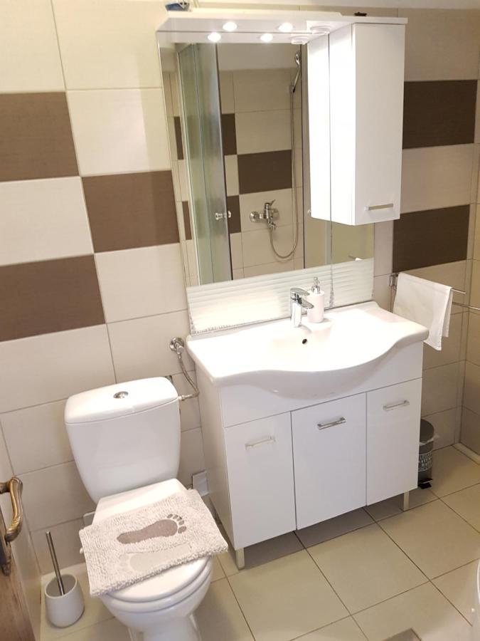 Apartments Dora And Tonka Krk โพราต ภายนอก รูปภาพ