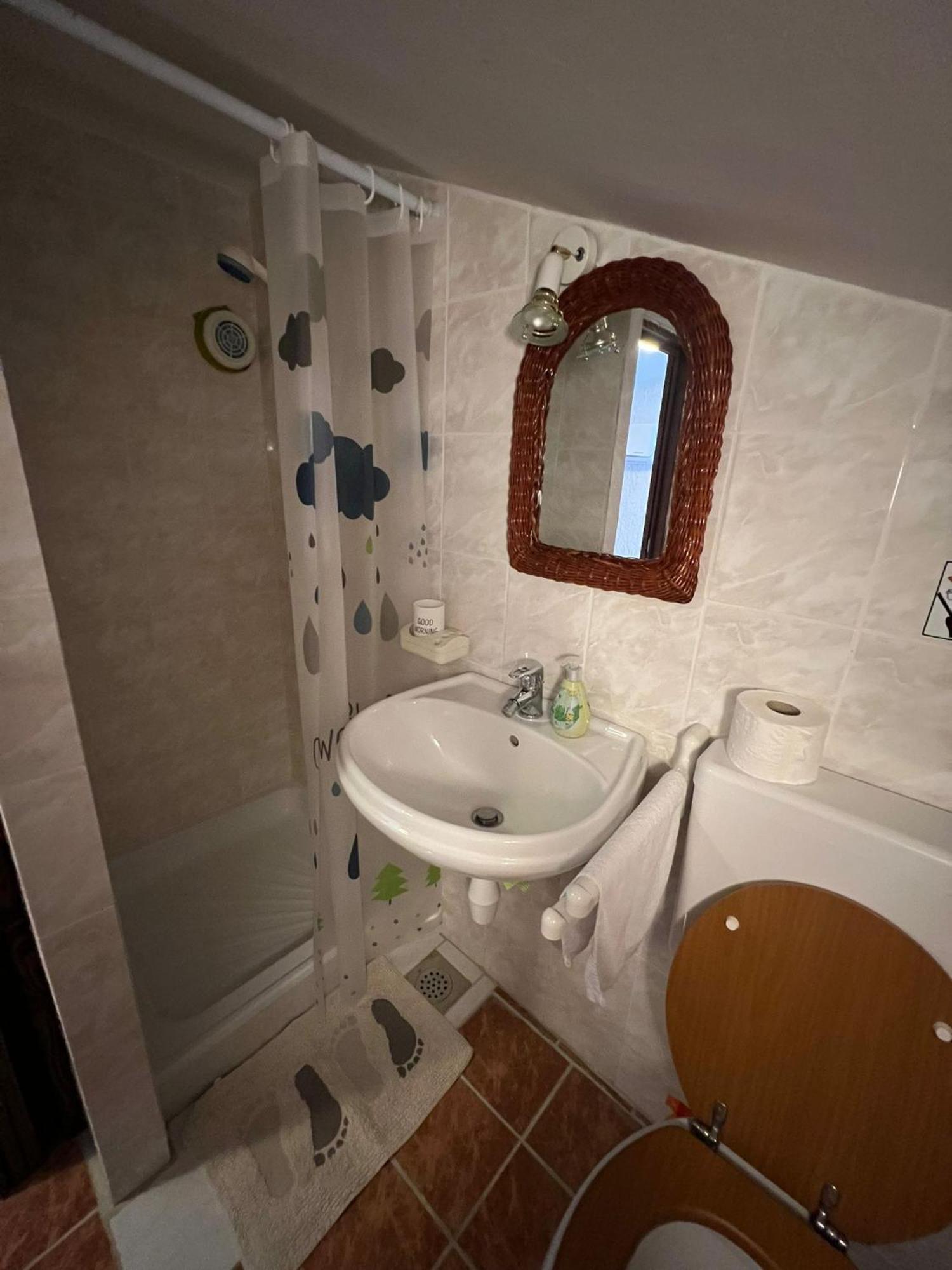 Apartments Dora And Tonka Krk โพราต ภายนอก รูปภาพ