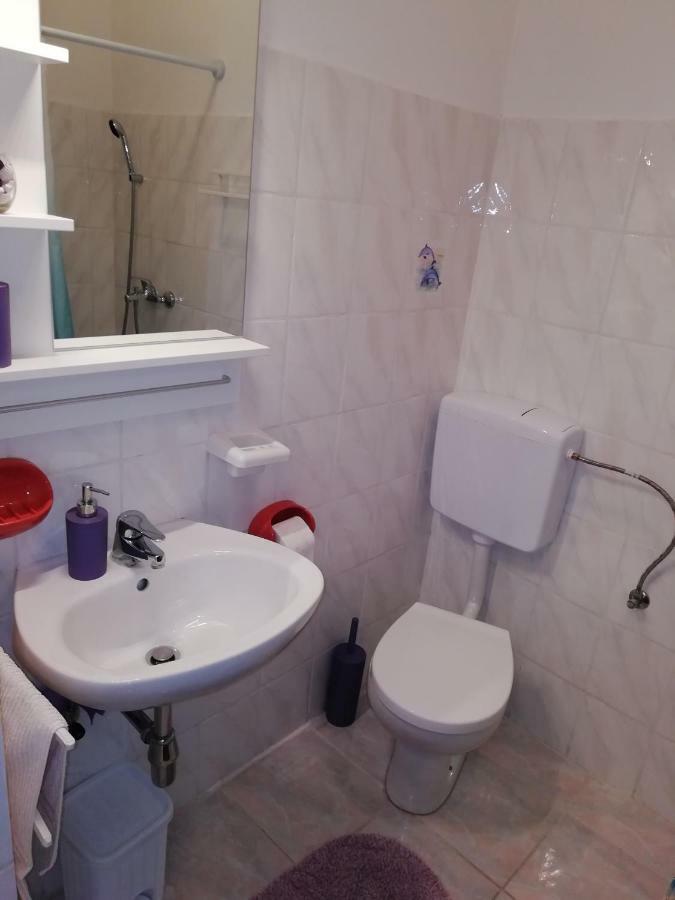 Apartments Dora And Tonka Krk โพราต ภายนอก รูปภาพ
